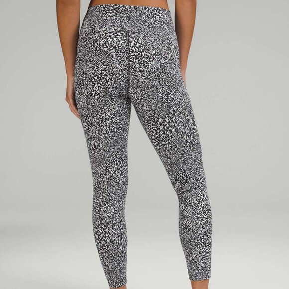 Lululemon InStill High-Rise Tight 20" Warped Grain Alpine White Black Size 4 EUC - Picture 2 of 5